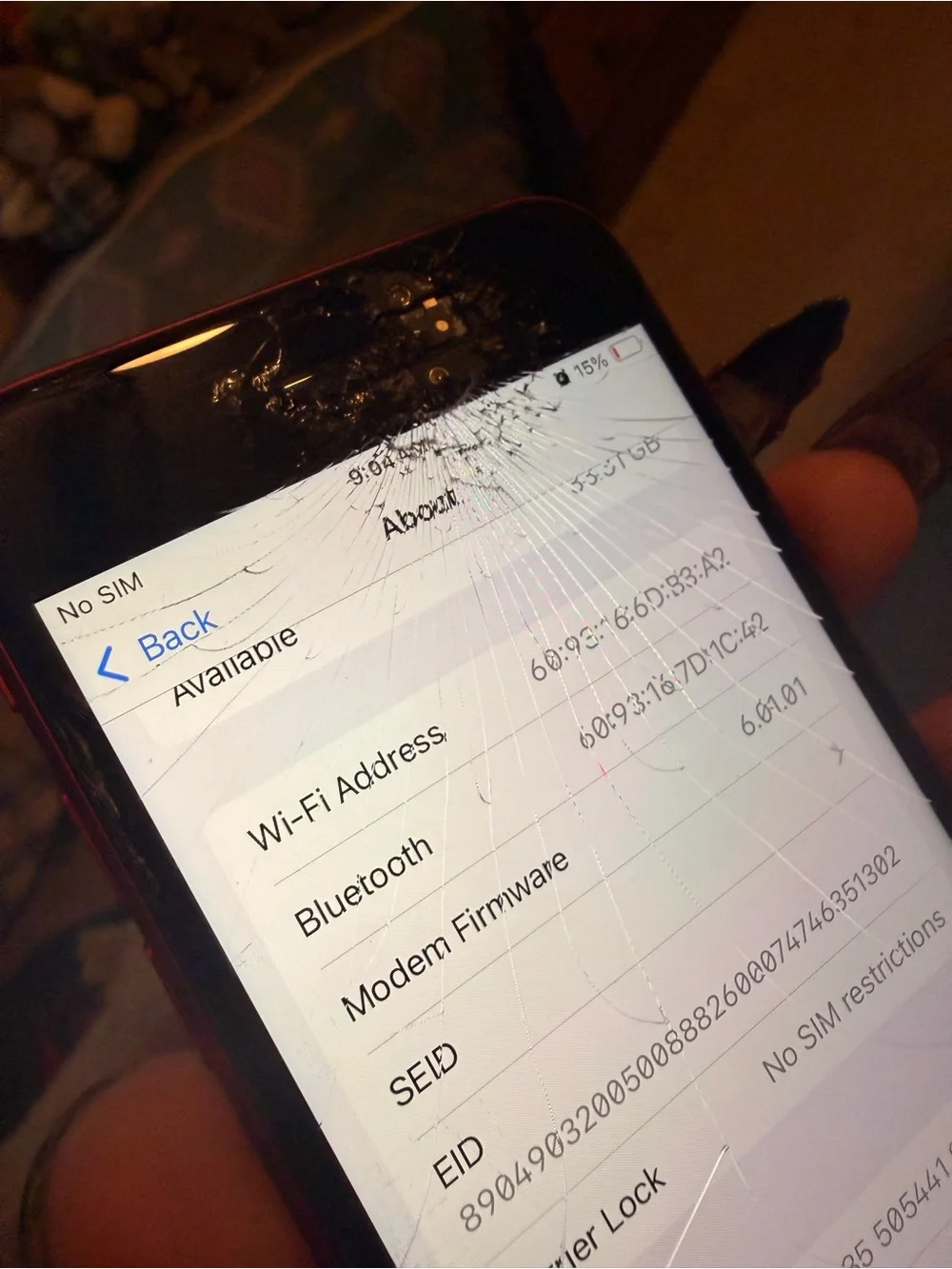 Apple iPhone SE 2 2020 -Cracked Screen